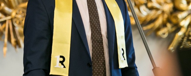Tomass Zeile - Latvijas valsts izlases U – 20 hokeja komandas kapteinis! Tu spēj vest un mobilizēt komandu, un Tu spēj iedvesmot savus 285 klasesbiedrus! Dari brīnumus, un tie nebeigsies!