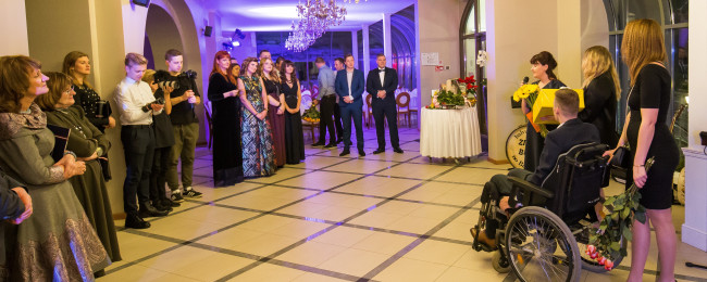 Mīļš, sirsnīgs paldies mūsu mīļajiem absolventiem! Paldies, ka bijāt, ka atradāt laiku un atbraucāt! Nav katru dienu jābūt kopā vai jāsazinās, bet tā sajūta, ka jūs esiet, tā silda katru dienu.