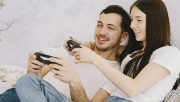 Kas kopīgs videospēlēm un mācībām? + TESTS
